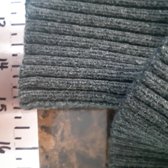 American Eagle Vintage Fit Pullover - Picture 6 of 6